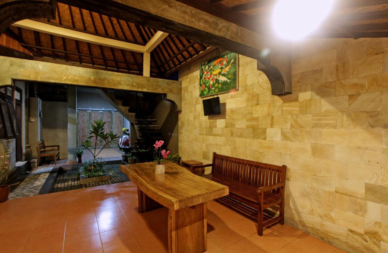 Sari House Ubud - Balinese Style Homestay Екстер'єр фото