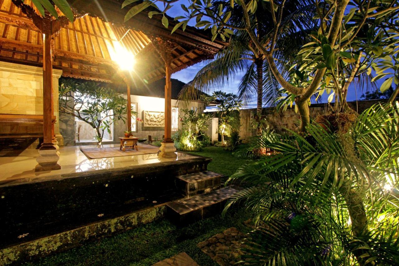 Sari House Ubud - Balinese Style Homestay Екстер'єр фото