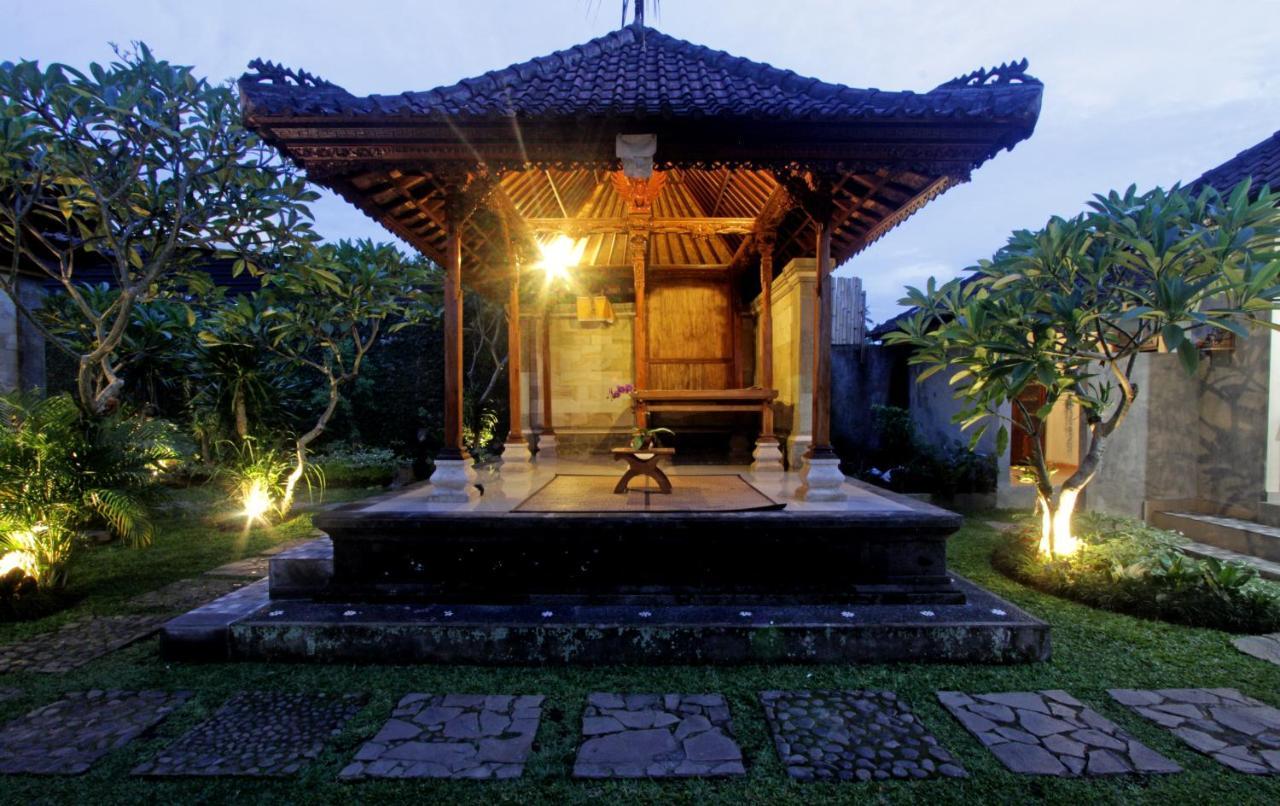Sari House Ubud - Balinese Style Homestay Екстер'єр фото