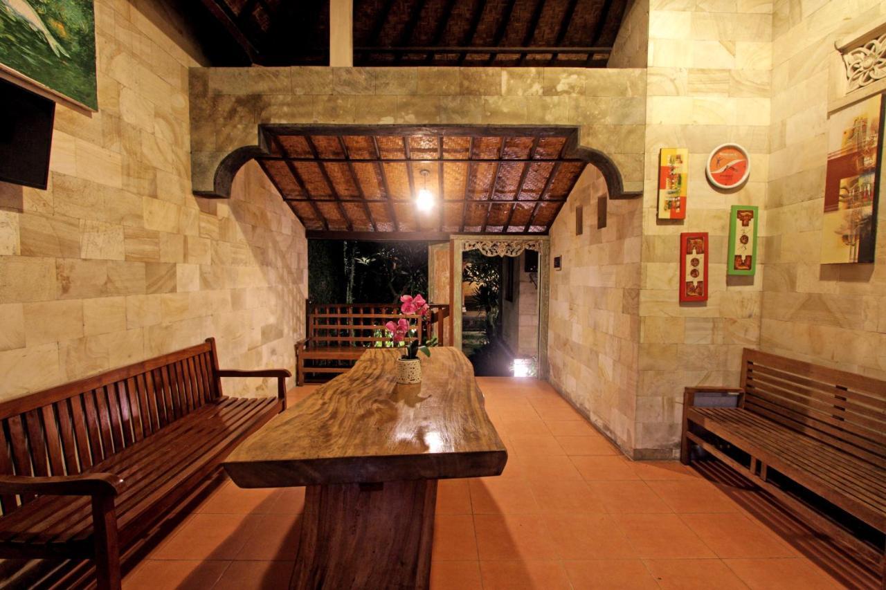 Sari House Ubud - Balinese Style Homestay Екстер'єр фото