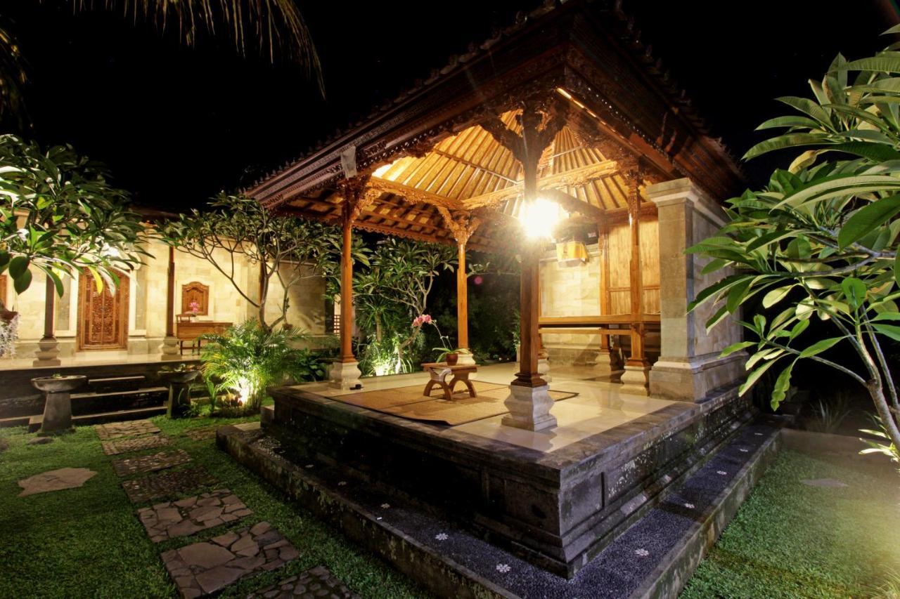 Sari House Ubud - Balinese Style Homestay Екстер'єр фото