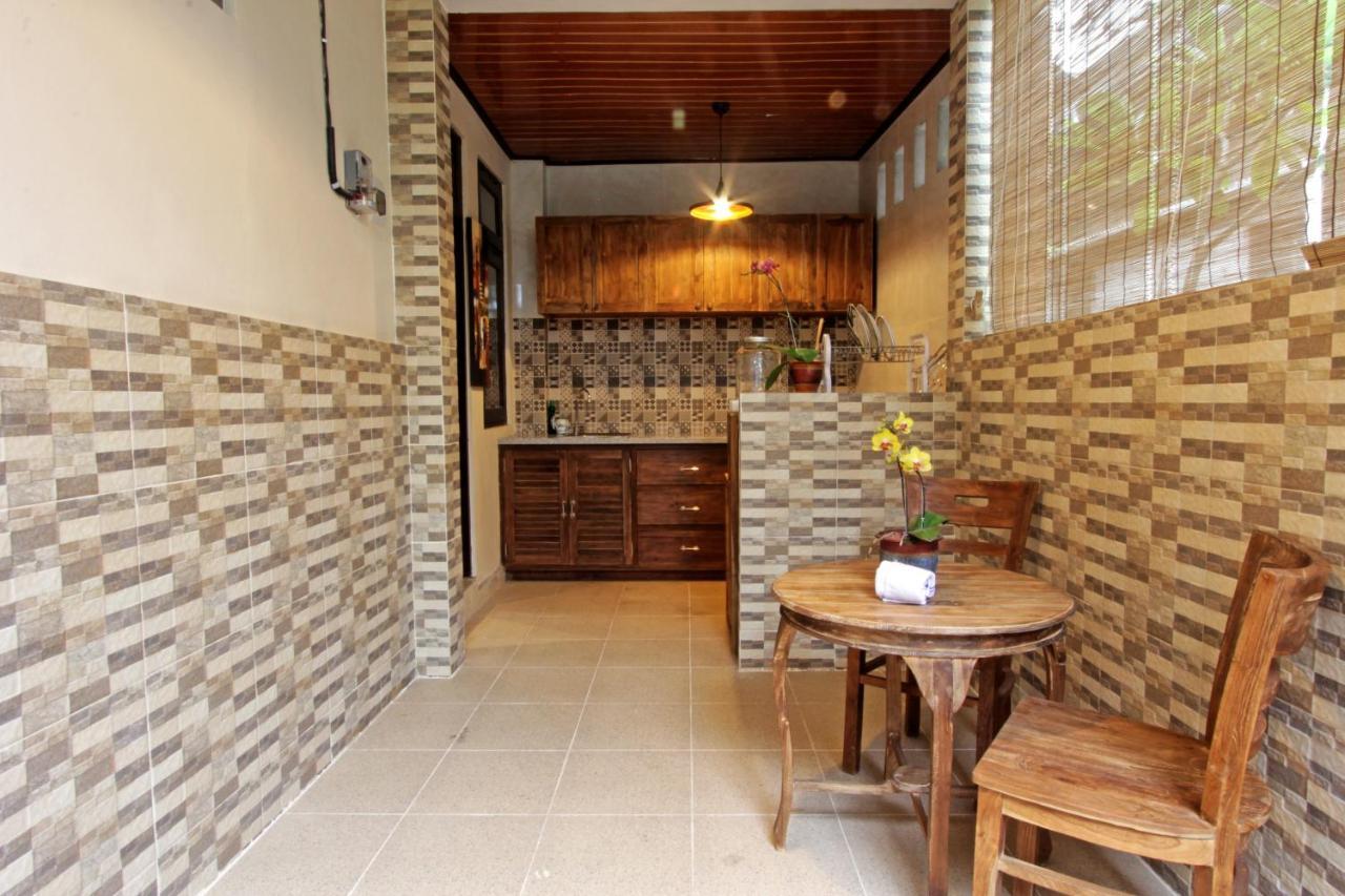 Sari House Ubud - Balinese Style Homestay Екстер'єр фото