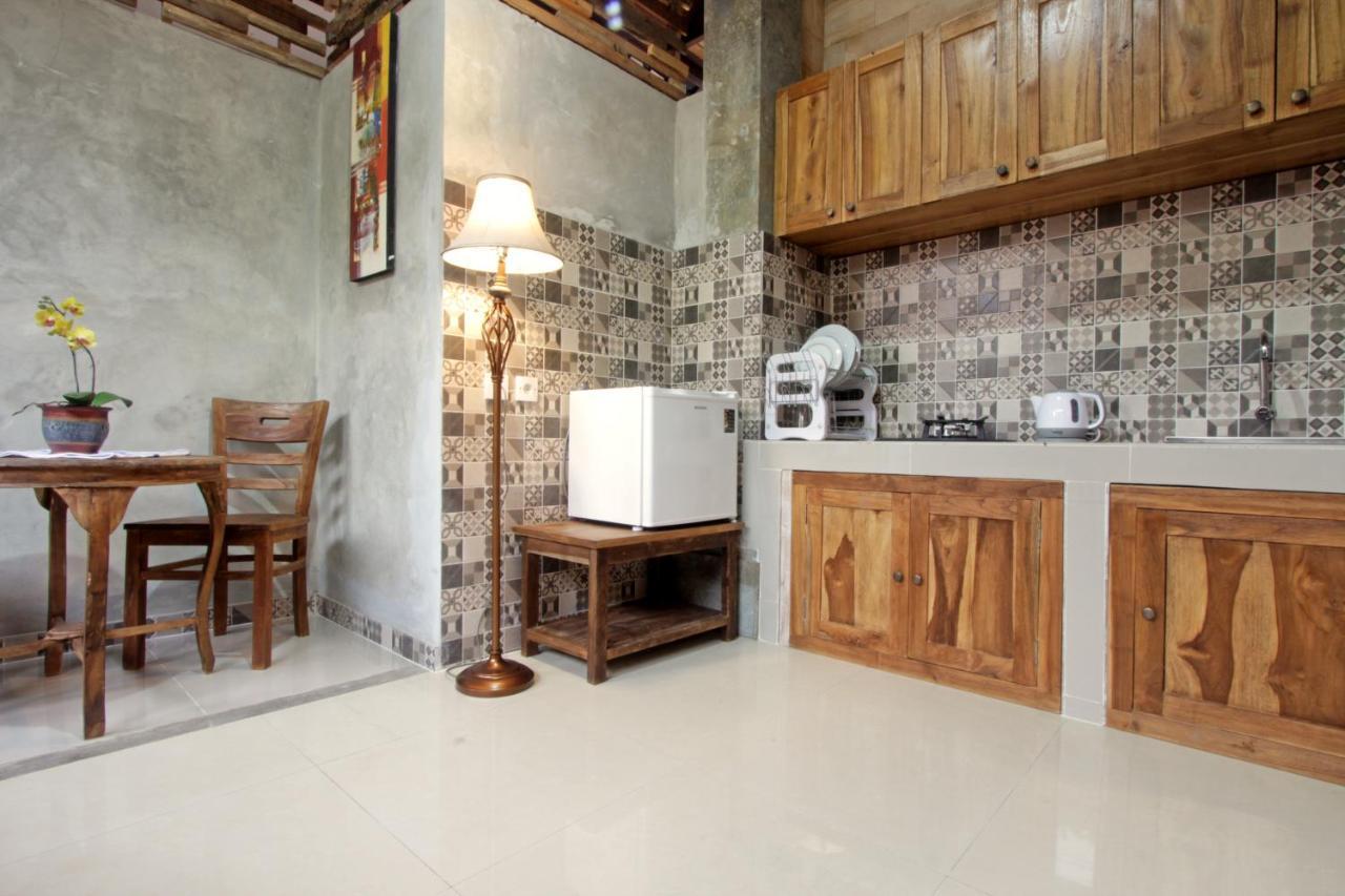 Sari House Ubud - Balinese Style Homestay Екстер'єр фото
